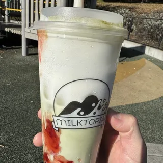 B40. Strawberry Matcha Latte Crema