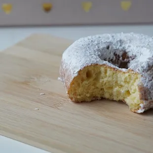 Powdered donut