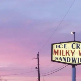 a sign for ice cream