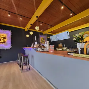Love the Cheerful Modern Decor. Service Counter.