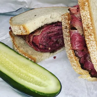 Hot Pastrami Sandwich on Rye + pickle
