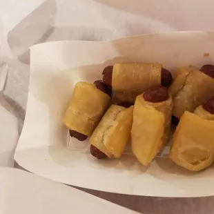 Homemade pigs in a blanket (oh my GAWD!!)