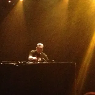 DJ Shadow
