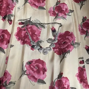 Beautiful necklace affordable price