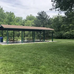 Picnic shelter