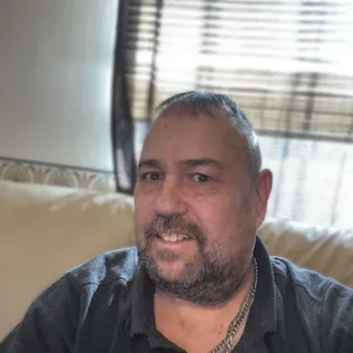 Ronnie R.