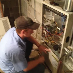 AJ performing another diagnosis