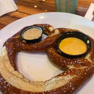 WARM BAVARIAN PRETZEL