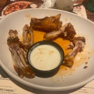 FRESH CHICKEN WINGS- 6 WINGS