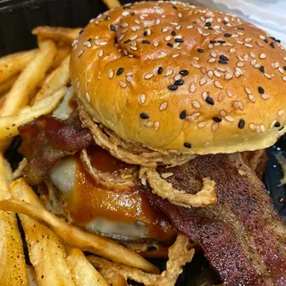 -CUE BACON CHEESEBURGER*