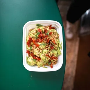 Creamy pesto tortellini