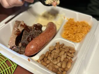 UP IN SMOKE B-B-Q