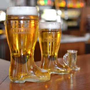32oz, pint and sample boots