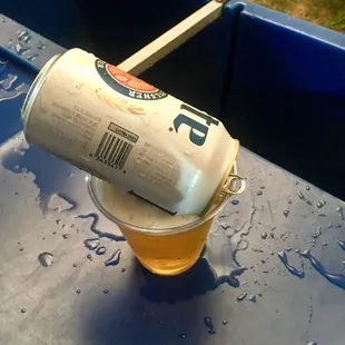 Easy way to pour without foam
