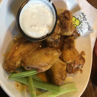 FRESH CHICKEN WINGS- 6 WINGS