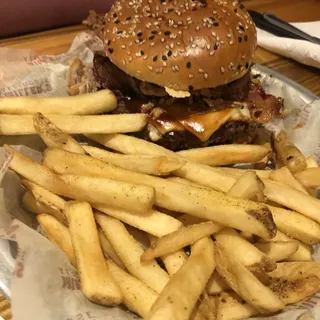 'CUE BACON CHEESEBURGER*