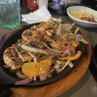 GRILLED MARINATED CHICKEN BREAST FAJITA