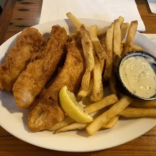 ENGLISH PUB FISH & CHIPS
