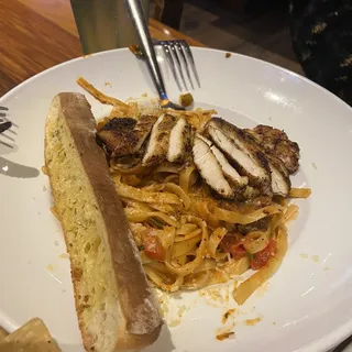 CAJUN CHICKEN PASTA