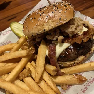 'CUE BACON CHEESEBURGER*