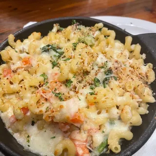 CHICKEN SCAMPI PASTA BAKE