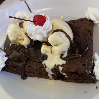 GHIRARDELLI® CHOCOLATE BROWNIE SUNDAE