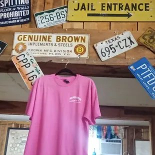 Quaint restaurant with great country cooking and live music