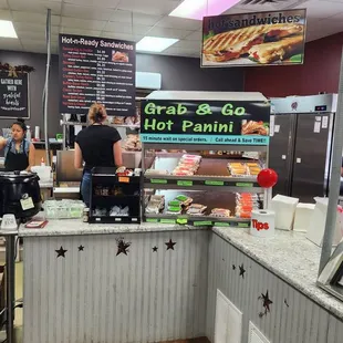 Hot sandwich counter