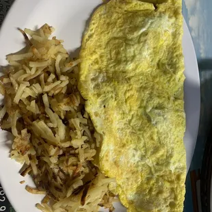 3 egg bacon omelette with shredded hash browns