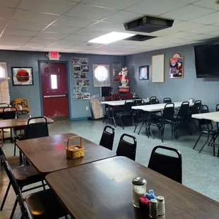 Ancillary dining room