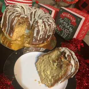 Butter pecan rum cake