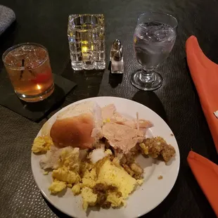 Whiskey sour was not balanced and a little too much ice!