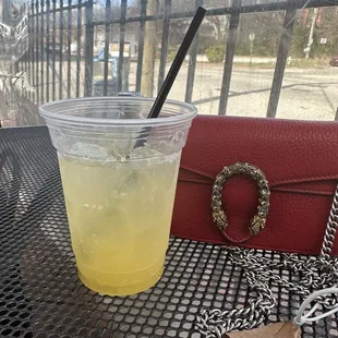 They served the mimosa with ice and a straw -___-