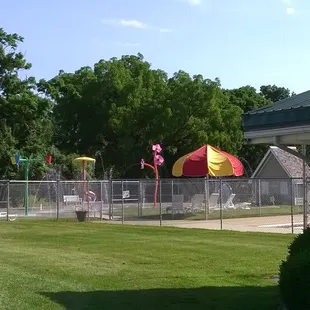 splash park and swimming pool on the south end of the park