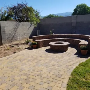 pavers, bancos, and fire pits