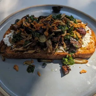 Garlicky Mushroom Toast