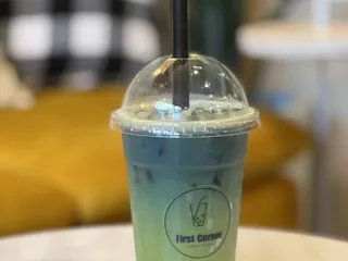 First Corner Bubble Tea Shop
