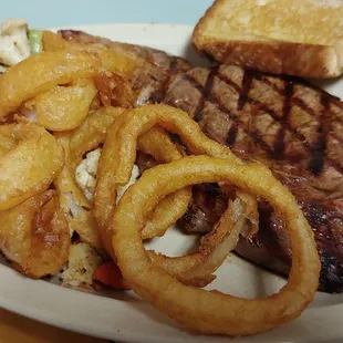 Ribeye with onion rings