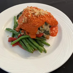 Risotto stuffed pepper with sautéed green beans and peppers