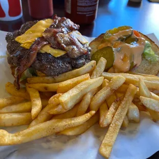 Bacon cheeseburger