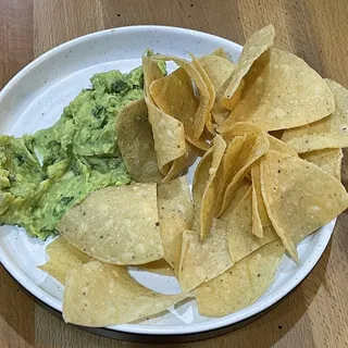 CHIPS AND GUACAMOLE