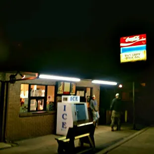 Mil's Dairy Drive In