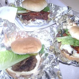 Bacon Chz Burger &amp; Regular Burger