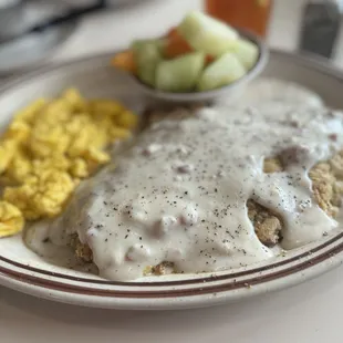 chicken fried steak n eggs
