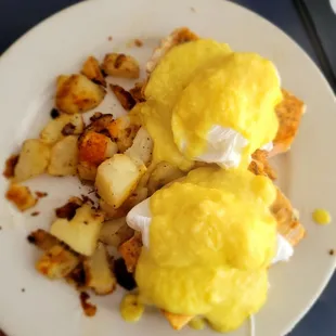 Sammy Eggs Benedict