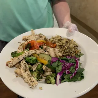 Mediterranean Chicken Power Bowl