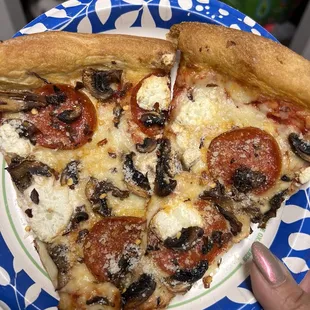 Pepperoni with ricotta and mushrooms