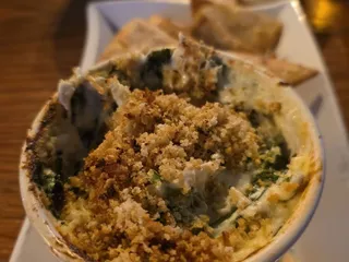 Natty Oaks Pub & Eatery