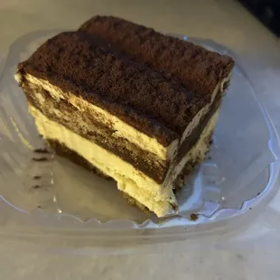 Tiramisu Cake