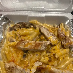 Momma&apos;s Mac &amp; Jack Cheese with grilled Chicken!